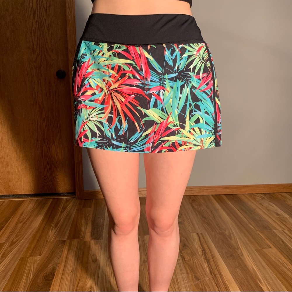 Fabletics Tennis Skirt - Size Large - NWOT